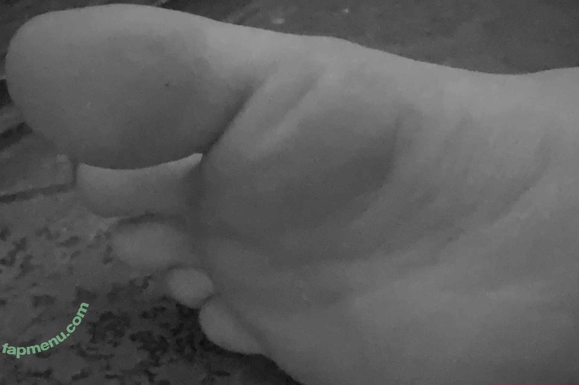 Nijiiro Miyu nude photo #0003 (Miyuyus / nijiro_jp)