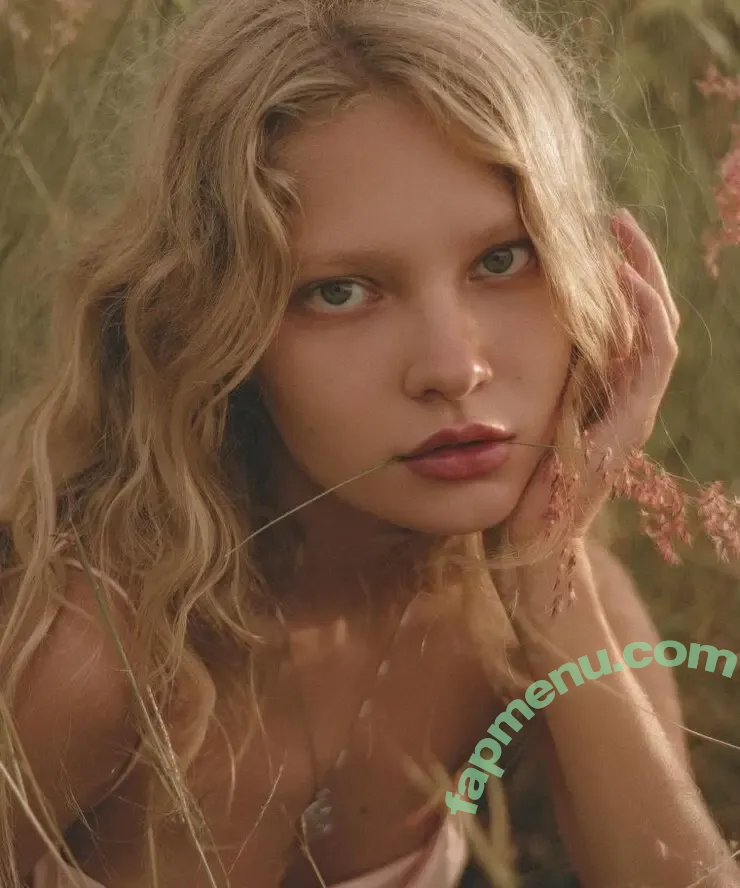 Nika Khromova nude photo #0002 (Nikki Khromova / nikkikhromova)