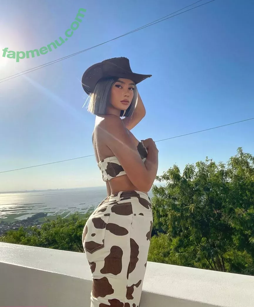 nikahigashionna nude photo #0049 (nikahigashionna)