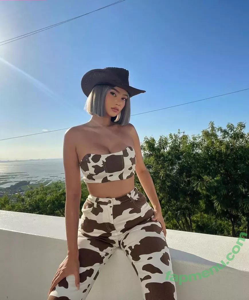 nikahigashionna nude photo #0050 (nikahigashionna)