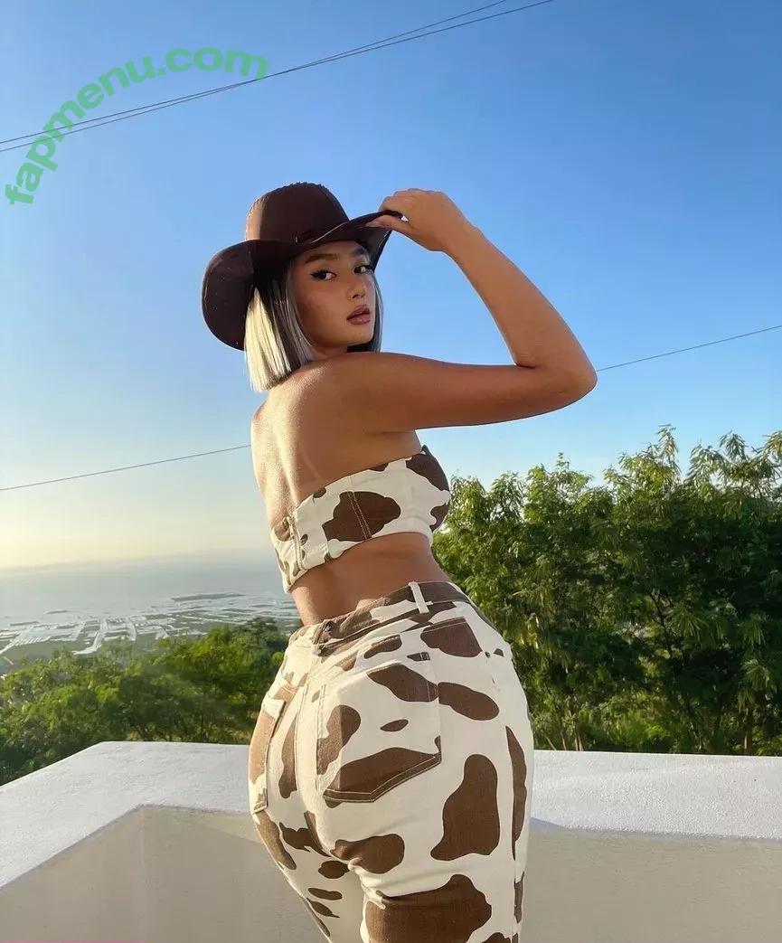 nikahigashionna nude photo #0054 (nikahigashionna)