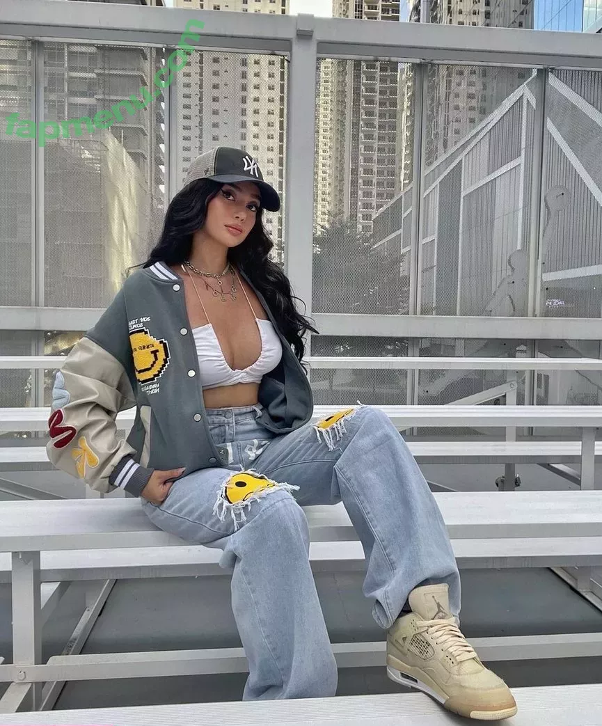 nikahigashionna nude photo #0067 (nikahigashionna)