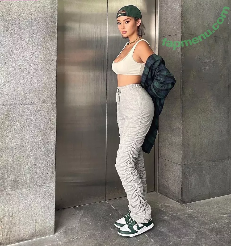 nikahigashionna nude photo #0068 (nikahigashionna)