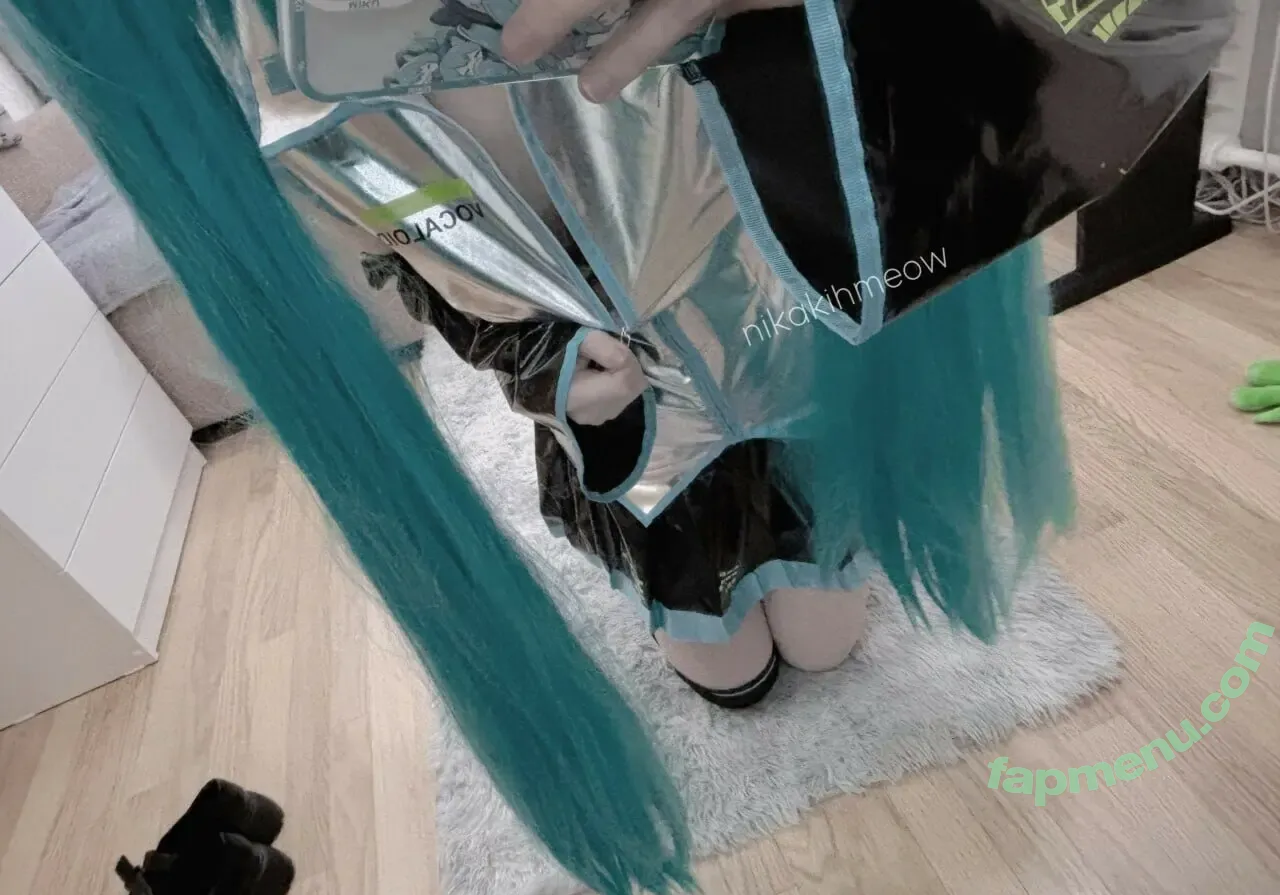 nikakihmeow nude photo #0001 (nikimeow_)