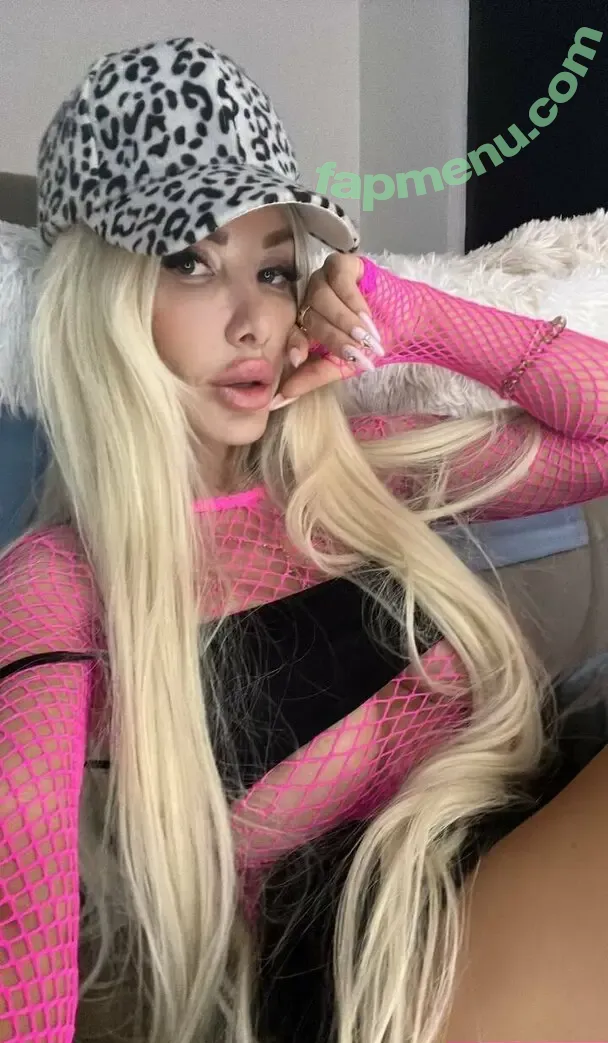 nikamommy nude photo #0006 (nikamommy)
