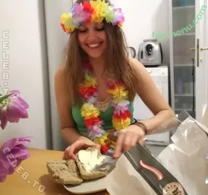 Nike101 / nikehunderteins nude photo #0079