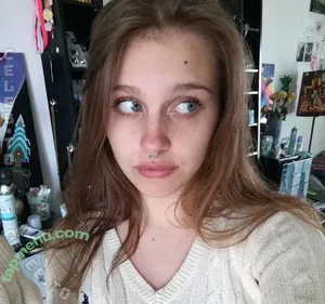 Nike101 / nikehunderteins nude photo #0100