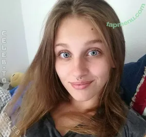 Nike101 / nikehunderteins nude photo #0102