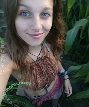 Nike101 / nikehunderteins nude photo #0103