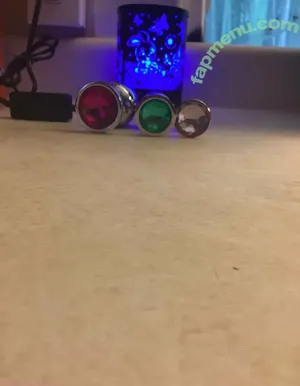 niki.j / nikijofficial nude photo #0037