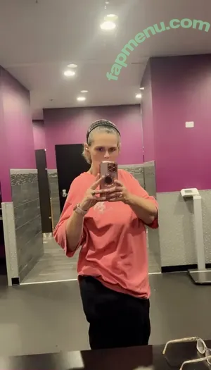 niki.j / nikijofficial nude photo #0044