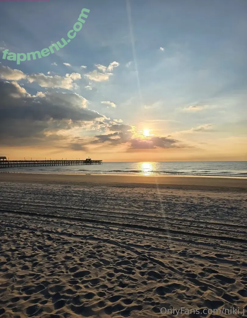 niki.j nude photo #0042 (nikijofficial)