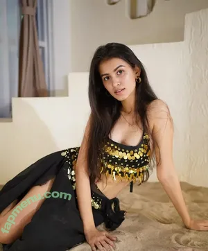 Niki Lalwani / nikilalwani_27 nude photo #0008
