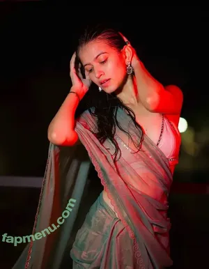 Niki Lalwani / nikilalwani_27 nude photo #0037