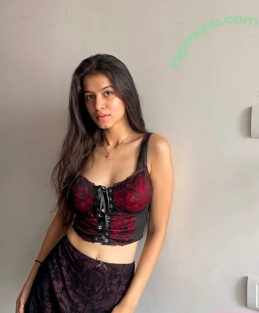 Niki Lalwani nude photo #0005 (nikilalwani_27)