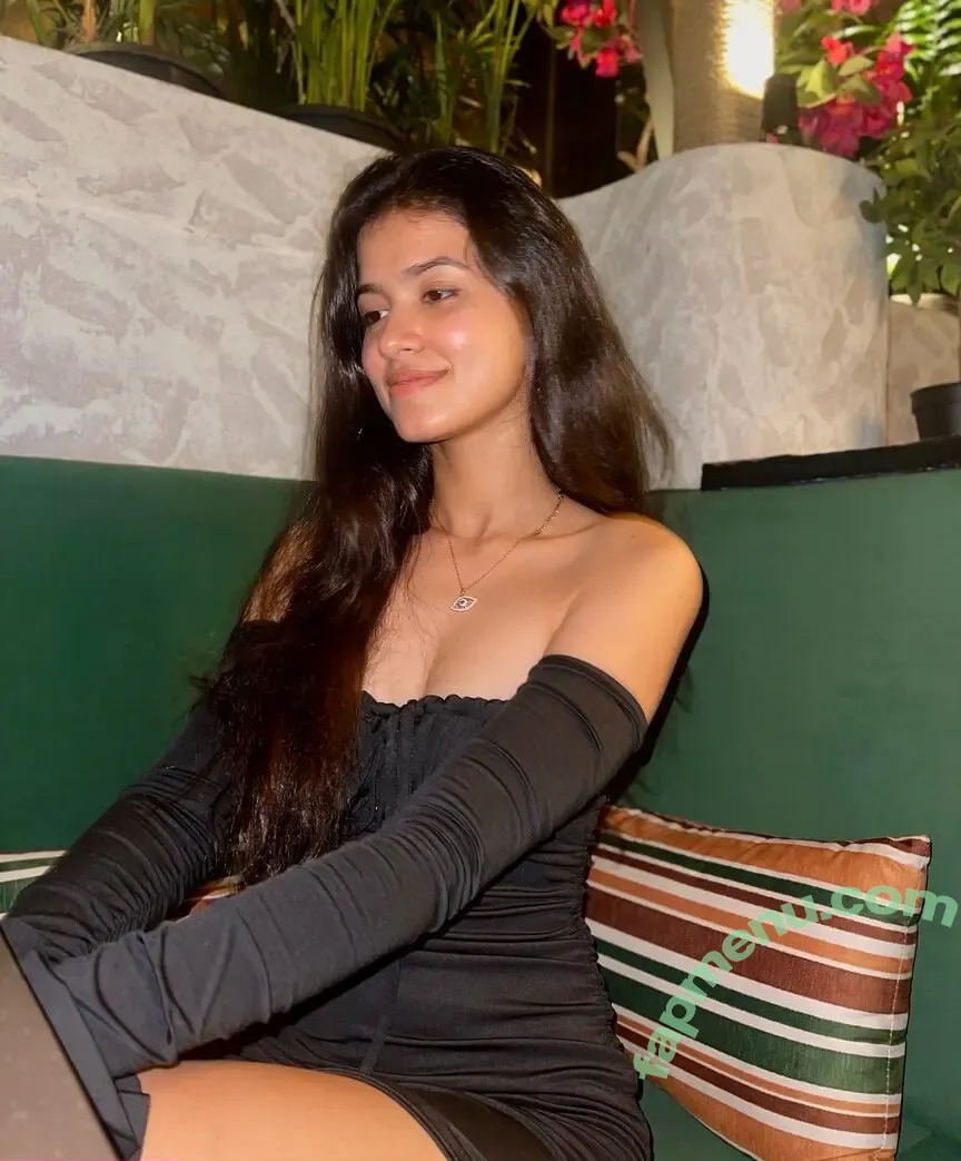 Niki Lalwani nude photo #0018 (nikilalwani_27)