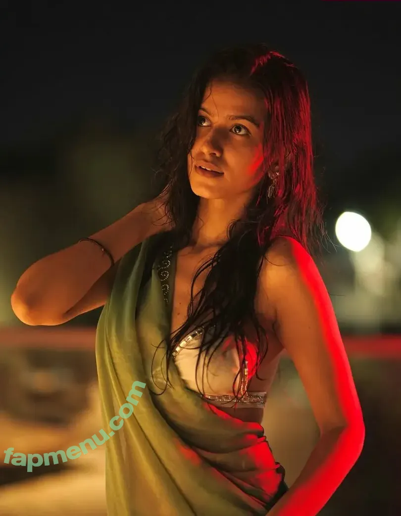 Niki Lalwani nude photo #0036 (nikilalwani_27)