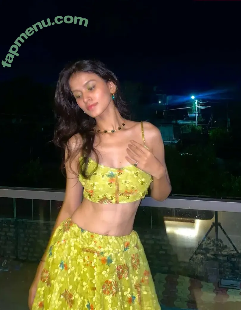 Niki Lalwani nude photo #0048 (nikilalwani_27)