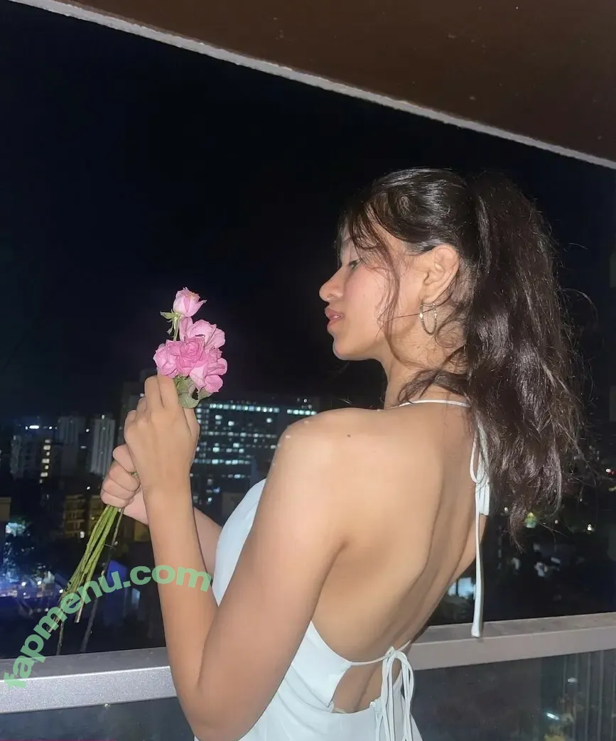 Niki Lalwani nude photo #0050 (nikilalwani_27)