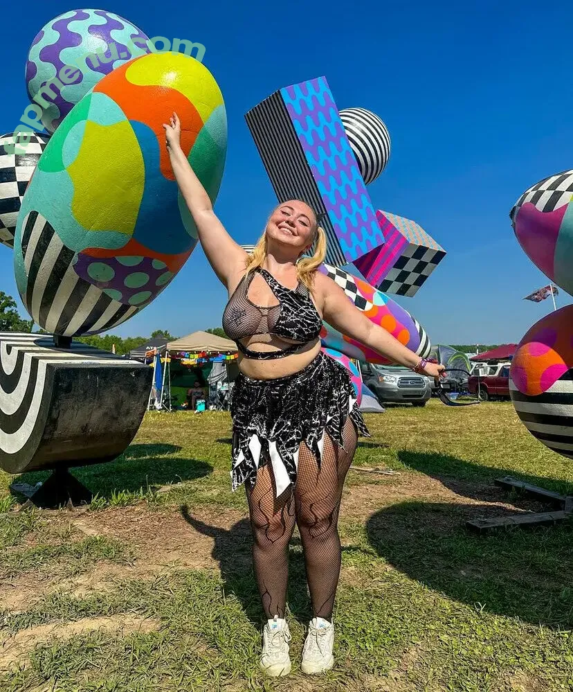 Niki Peacock nude photo #0167 (presidentniki)