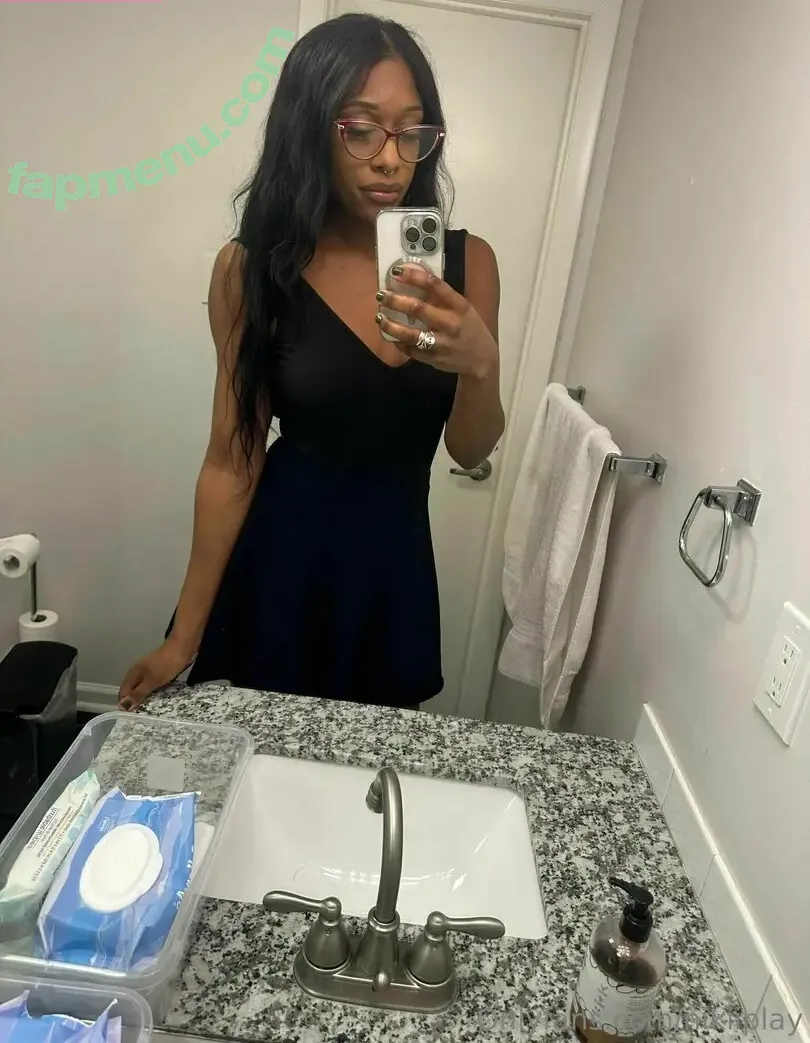 nikii_play nude photo #0015 (nikii4play)