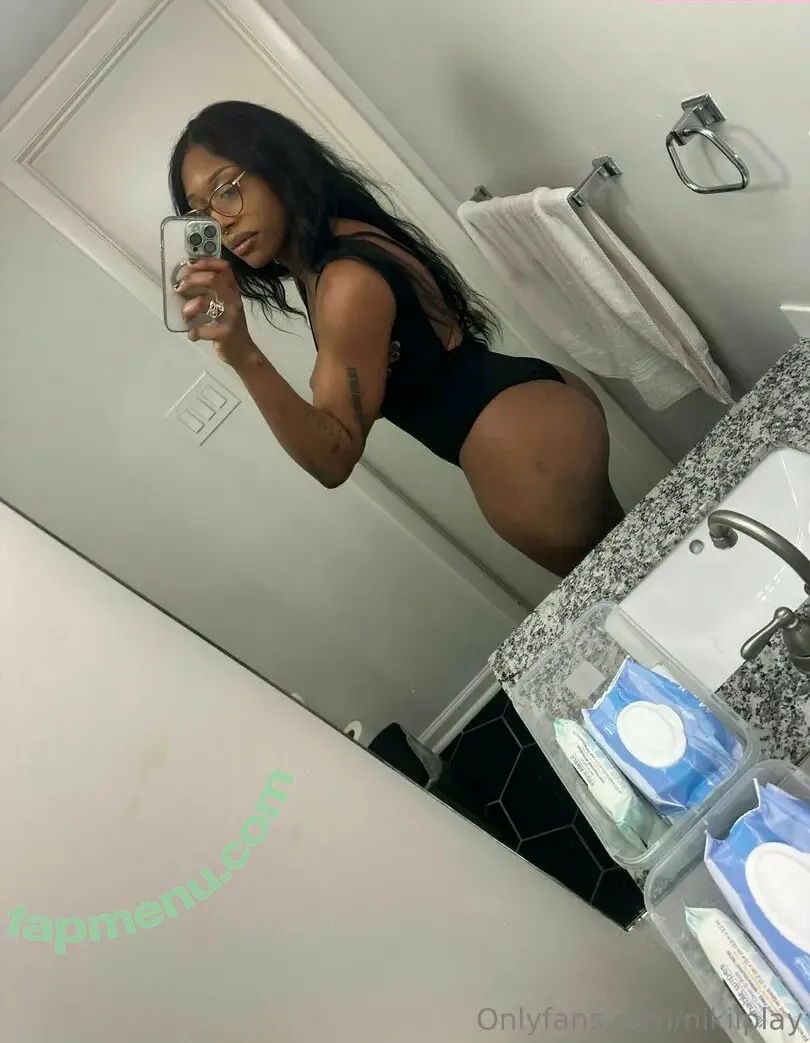 nikii_play nude photo #0020 (nikii4play)