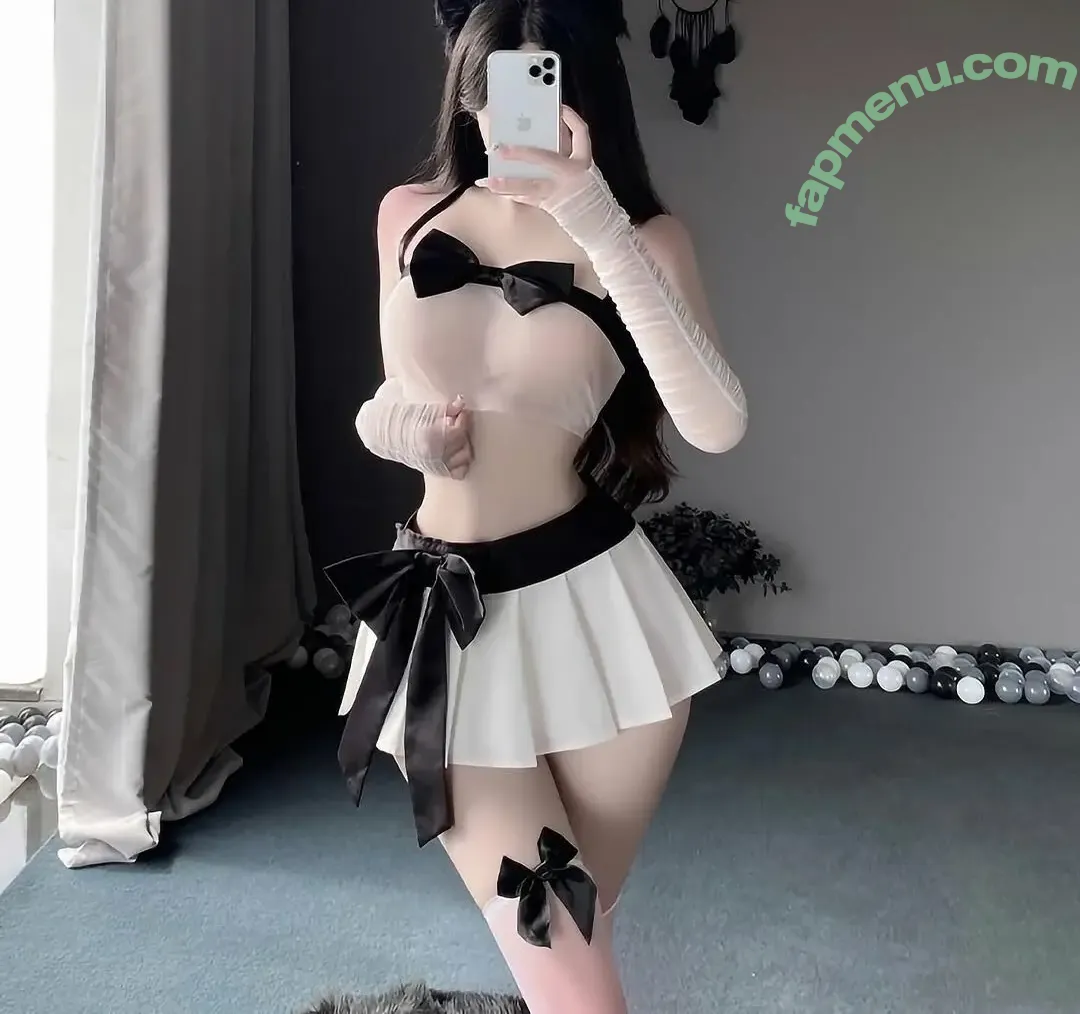NikiMeow nude photo #0043 (nikimeow_ / nikimeowxo)