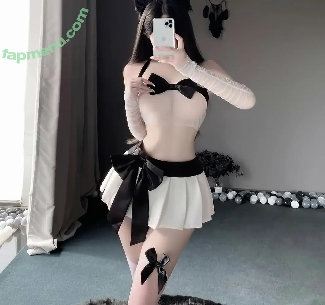 NikiMeow nude photo #0045 (nikimeow_ / nikimeowxo)