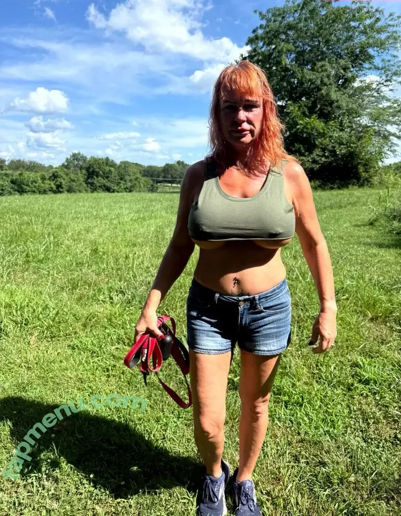 nikitared36g nude photo #0003 (nikitared36g)