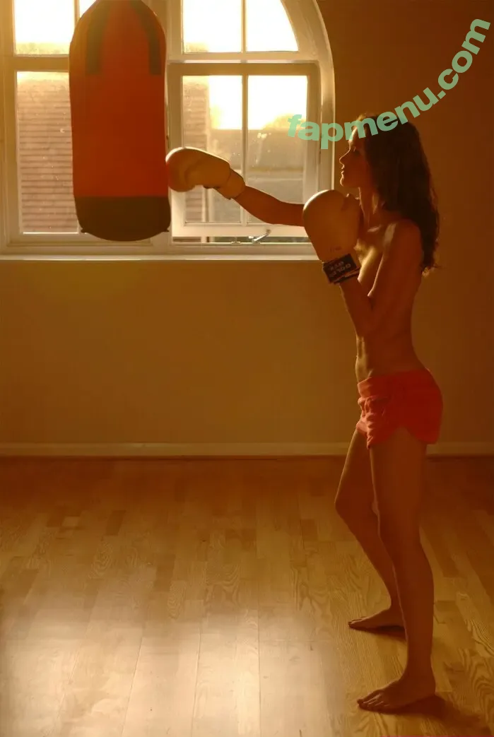 Nikkala Stott nude photo #1171 (nicolajaynestott)