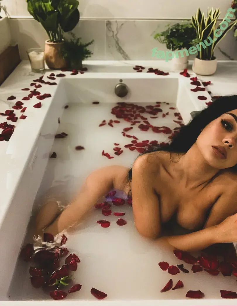 Nikki Barlowe nude photo #0010 (nikki_barlowe / nikkibarlowe)