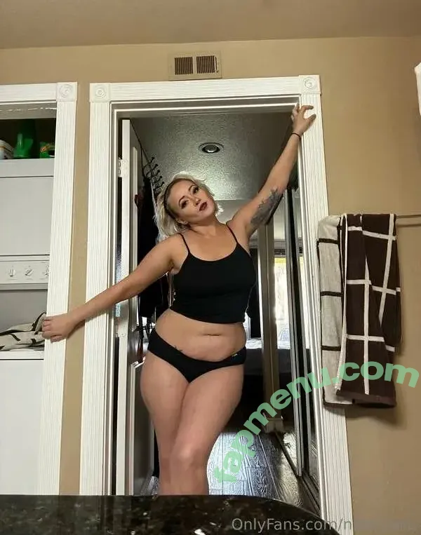 NIKKI C nude photo #0030 (nikkicums / niknaknu23)