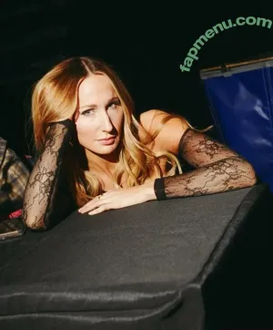 Nikki Glaser / nikkiglaser nude photo #0497