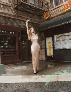 Nikki Glaser / nikkiglaser nude photo #0600