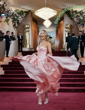 Nikki Glaser / nikkiglaser nude photo #0627