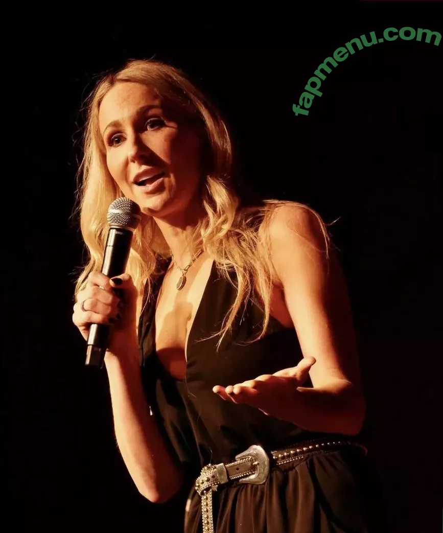 Nikki Glaser nude photo #0183 (nikkiglaser)