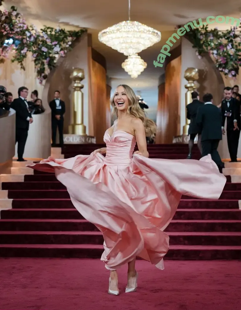 Nikki Glaser nude photo #0627 (nikkiglaser)