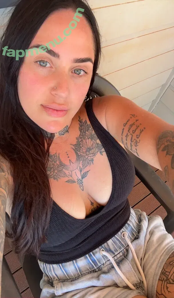 Nikki Justice nude photo #0015 (Nikki Valentine / nikkijusticecomedy / nvalentine629)