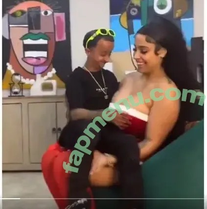 Nikki Michelle nude photo #0001 (nikkiimelons / nikkimiichelle)