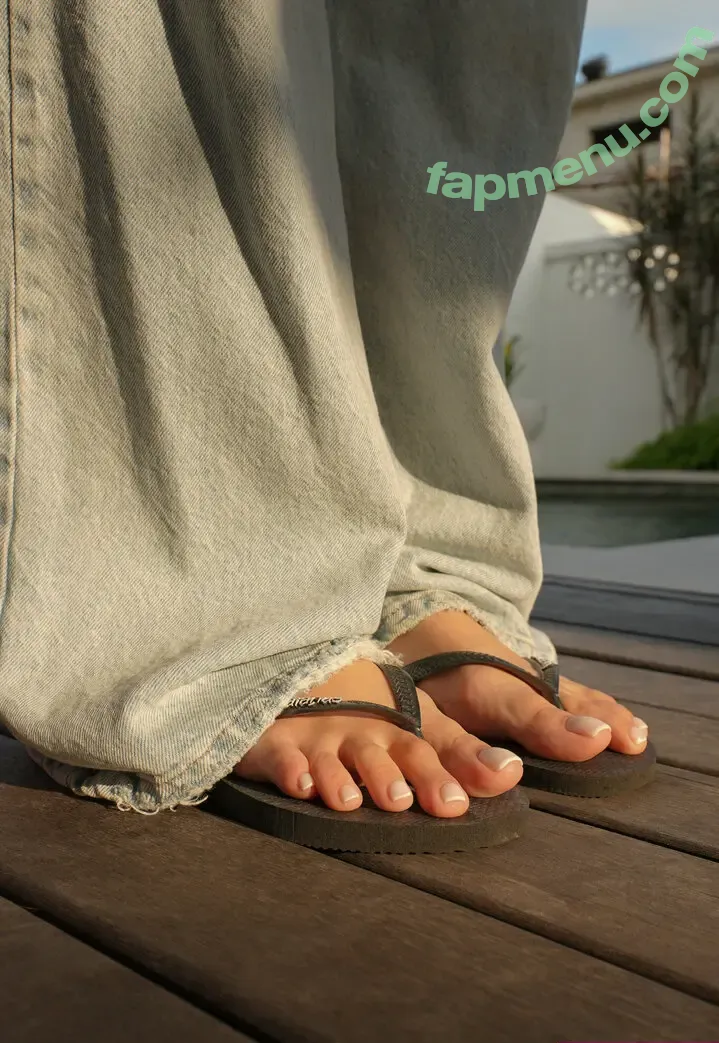 nikki_milk_free nude photo #0059 (nikki_milk_)