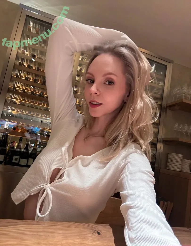 nikki.mills.life nude photo #0051 (nikkimls)