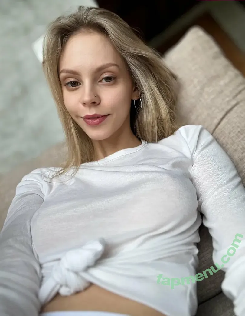 nikki.mills.life nude photo #0090 (nikkimls)