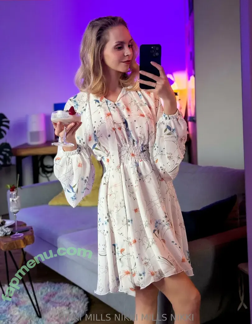 nikki.mills.life nude photo #0097 (nikkimls)