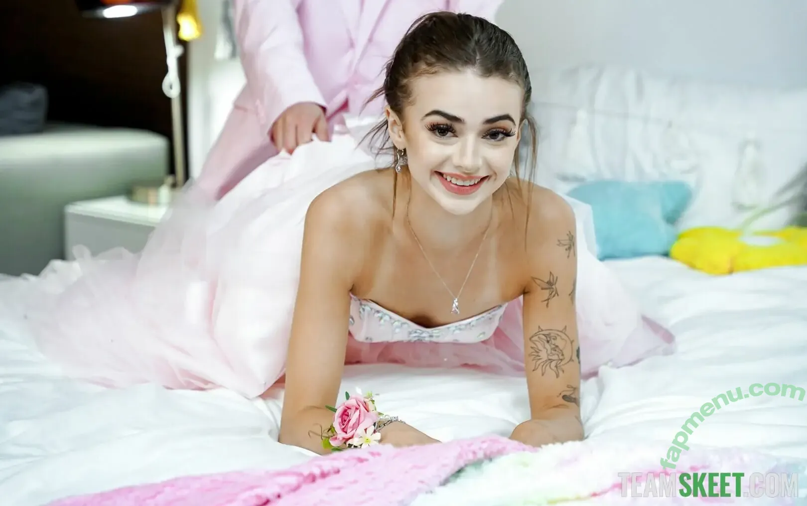 Nikki Nicole nude photo #0010 (NikkiNicoleBby / NikkiNicoleXXX)