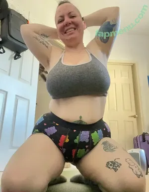  nude photo #0004
