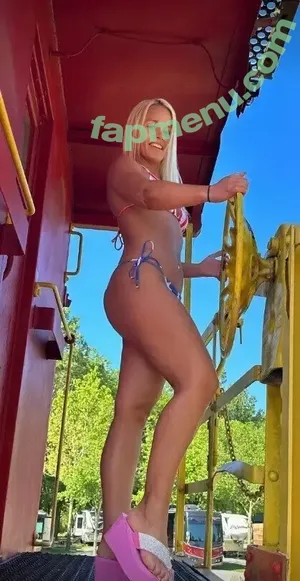 nikkibioftv / nikfc nude photo #0003