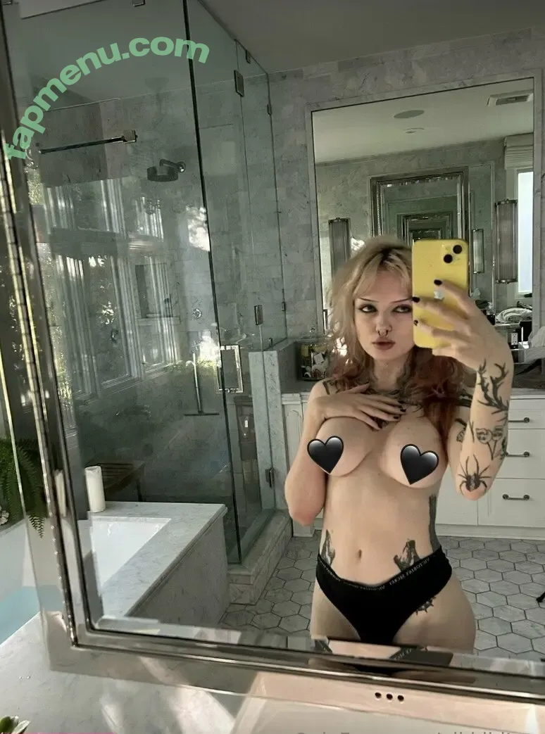 Nikkibitez nude photo #0006 (Nikkibitez)