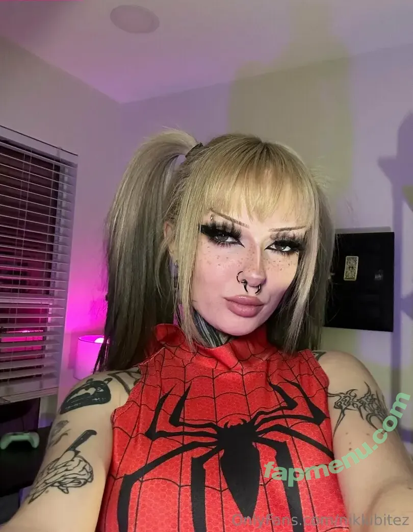 Nikkibitez nude photo #0007 (Nikkibitez)