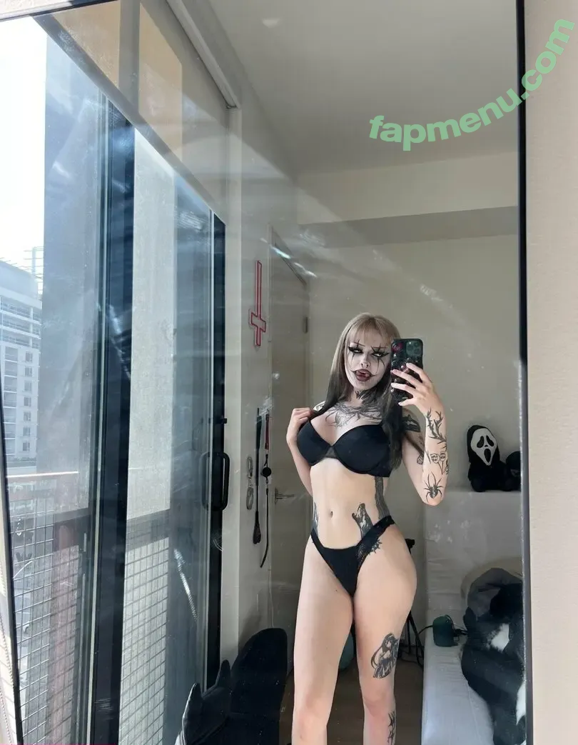 Nikkibitez nude photo #0012 (Nikkibitez)