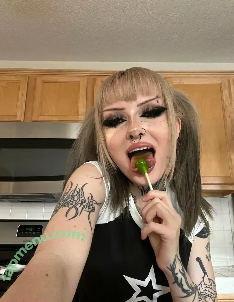 Nikkibitez nude photo #0017 (Nikkibitez)